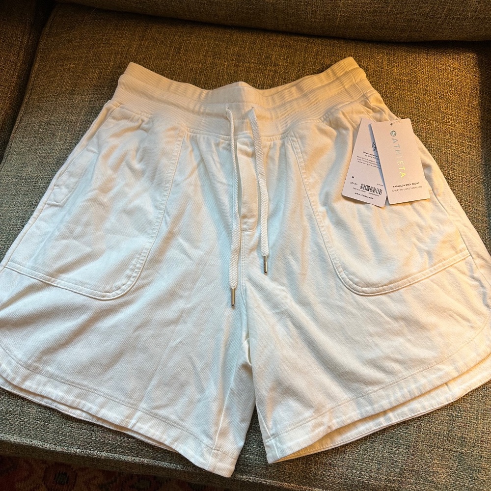 Athleta Farallon Midi short, size M